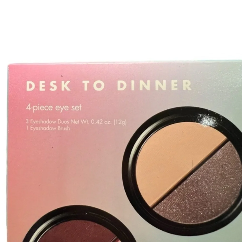 e.l.f. elf 3 Eyeshadow Desk to Dinner and Brush Set - 4pc Makeup Set Gift Travel